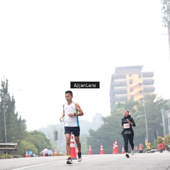 Runner Photo 7065745