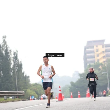 Runner Photo 7065753