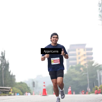 Runner Photo 7065806