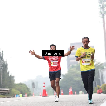 Runner Photo 7065825