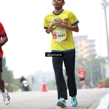 Runner Photo 7065859