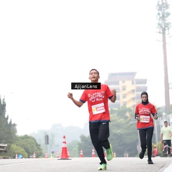 Runner Photo 7065878
