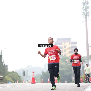 Runner Photo 7065880