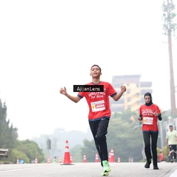 Runner Photo 7065884