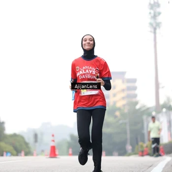 Runner Photo 7065889