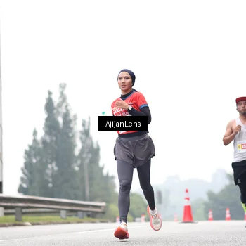 Runner Photo 7065919