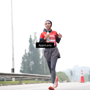 Runner Photo 7065924