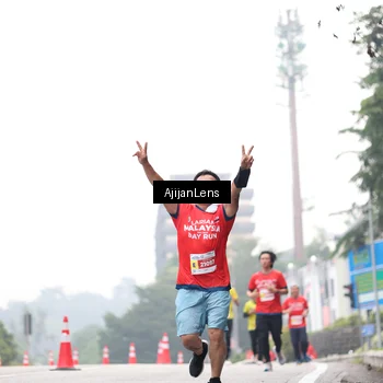 Runner Photo 7066044