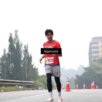 Runner Photo 7066105