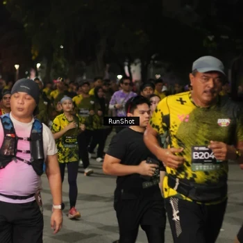 Runner Photo 7066116