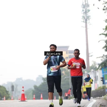 Runner Photo 7066139