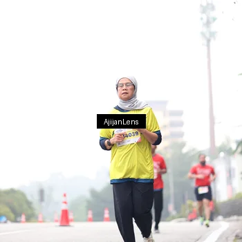 Runner Photo 7066276