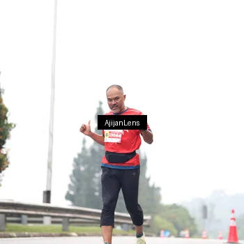 Runner Photo 7066350