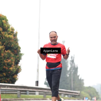 Runner Photo 7066353