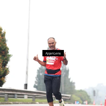 Runner Photo 7066368