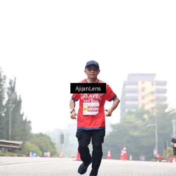 Runner Photo 7066371
