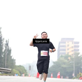 Runner Photo 7066375