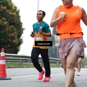 Runner Photo 7066406