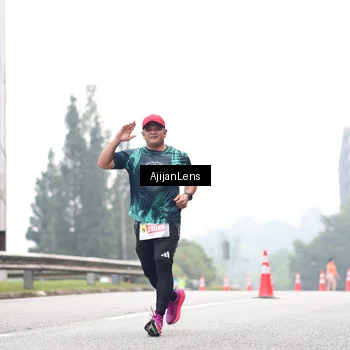 Runner Photo 7066412