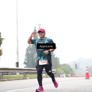 Runner Photo 7066423