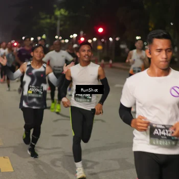 Runner Photo 7066543