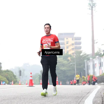 Runner Photo 7066684