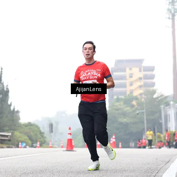 Runner Photo 7066699