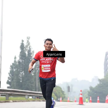 Runner Photo 7066703