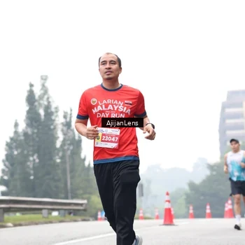 Runner Photo 7066740