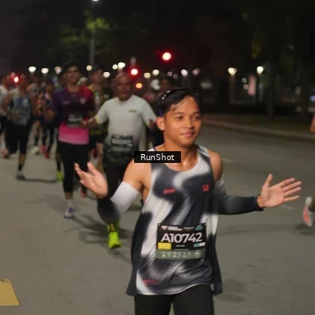 Runner Photo 7066744