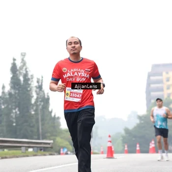 Runner Photo 7066773