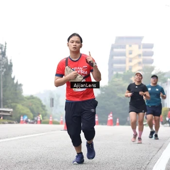 Runner Photo 7066884