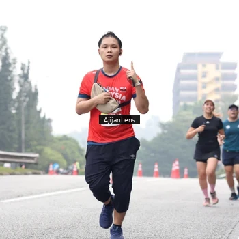 Runner Photo 7066888