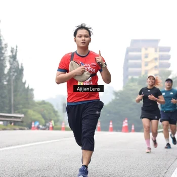 Runner Photo 7066894