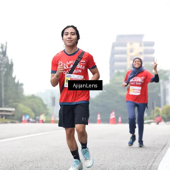 Runner Photo 7067001