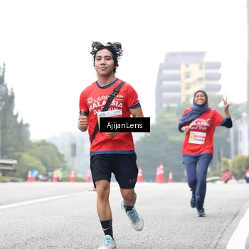 Runner Photo 7067014