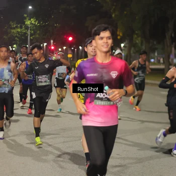 Runner Photo 7067043