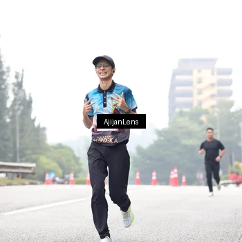 Runner Photo 7067597