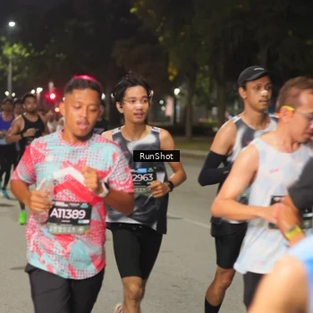Runner Photo 7067676