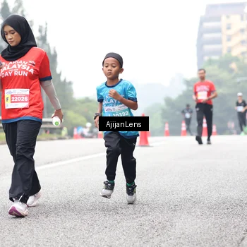 Runner Photo 7067699