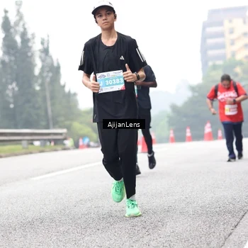 Runner Photo 7067762