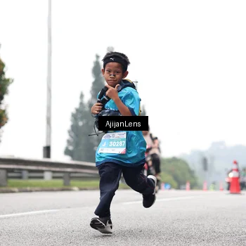 Runner Photo 7067874