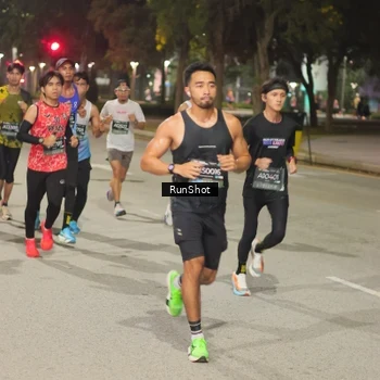 Runner Photo 7067988