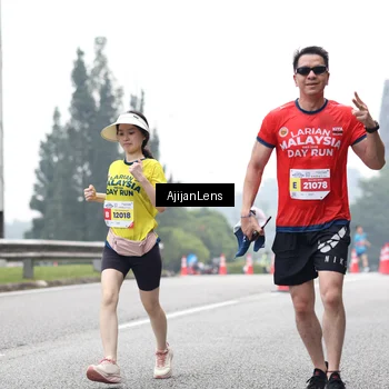 Runner Photo 7068004