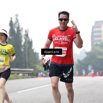 Runner Photo 7068020