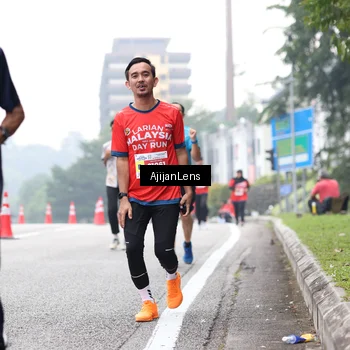 Runner Photo 7068098