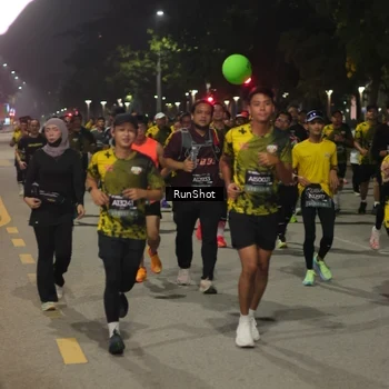 Runner Photo 7068104