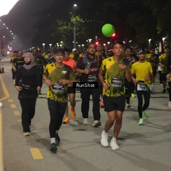 Runner Photo 7068105