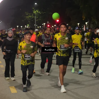 Runner Photo 7068108