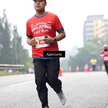 Runner Photo 7068128